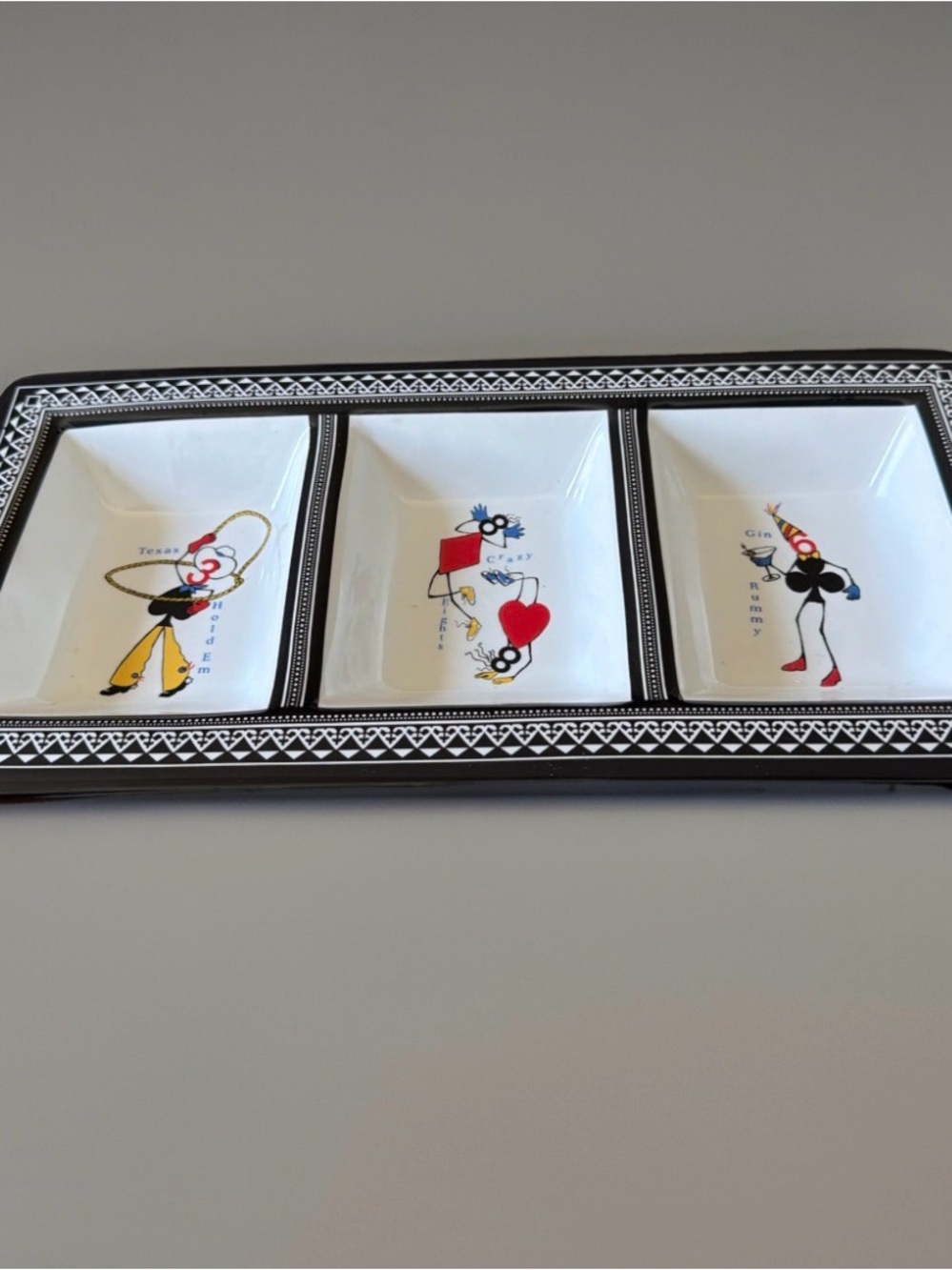 Vintage Carson Home Accents decorative 3 compartment serving tray. Great condt.